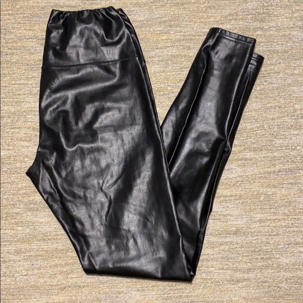 Wilfred free - Leather Pants (Daria)